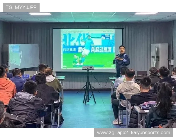 足球裁判在基层推广中开展线上模拟与线下实战结合的综合训练体系